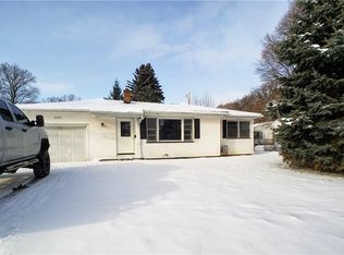 2925 Lake Ave, Rochester, NY 14612