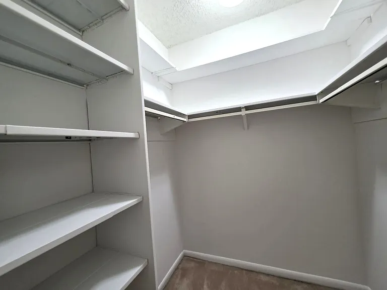 231 Canal Park Dr — Photo 40