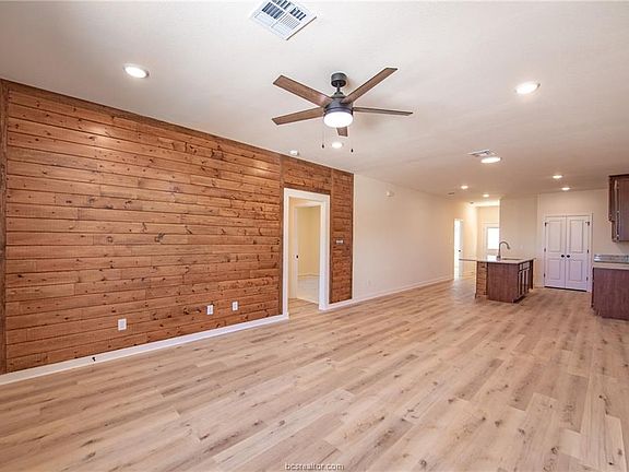 3rd image of 603 N Echols St #A