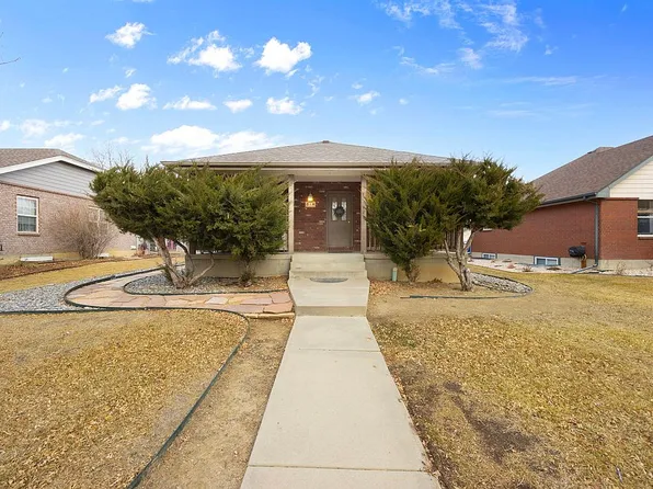 314 E Iowa Ave, Berthoud, CO 80513