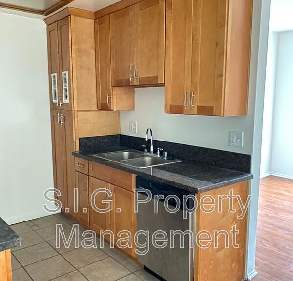 1441 Edison Blvd #C — Photo 10