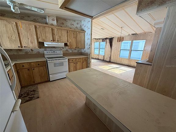 5th image of 1007 Cassandra Ln