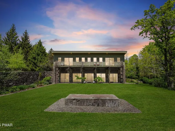 80 Bush Rd, Pleasant Mount, PA 18453