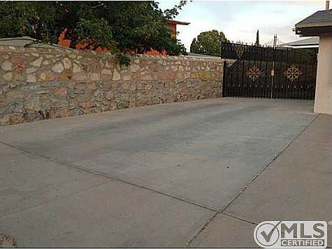 3rd image of 3016 Yarwood Dr