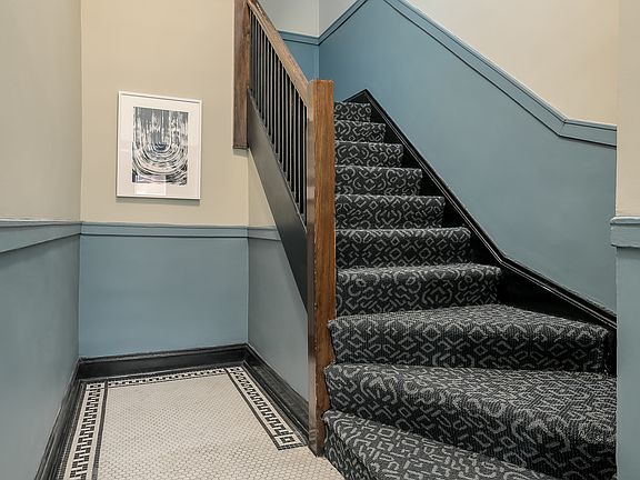 4th image of 1400 W Edgewater Ave #14063