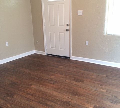 5th image of 629 S Redford Ln