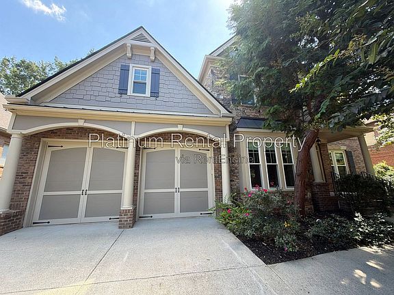3rd image of 8015 Wakehurst Pl