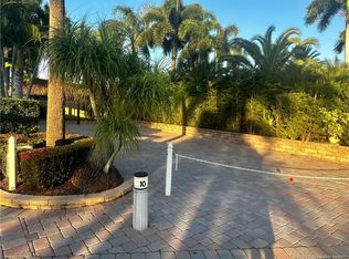 10 NW Boundary Dr, Port Saint Lucie, FL 34986
