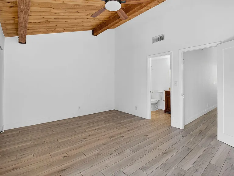 4761 NW 2nd Ave #301 — Photo 36