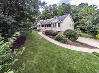 1032 Atherton Ln, Woodstock, GA 30189