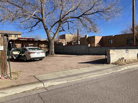 2nd image of 1418 Agua Fria St