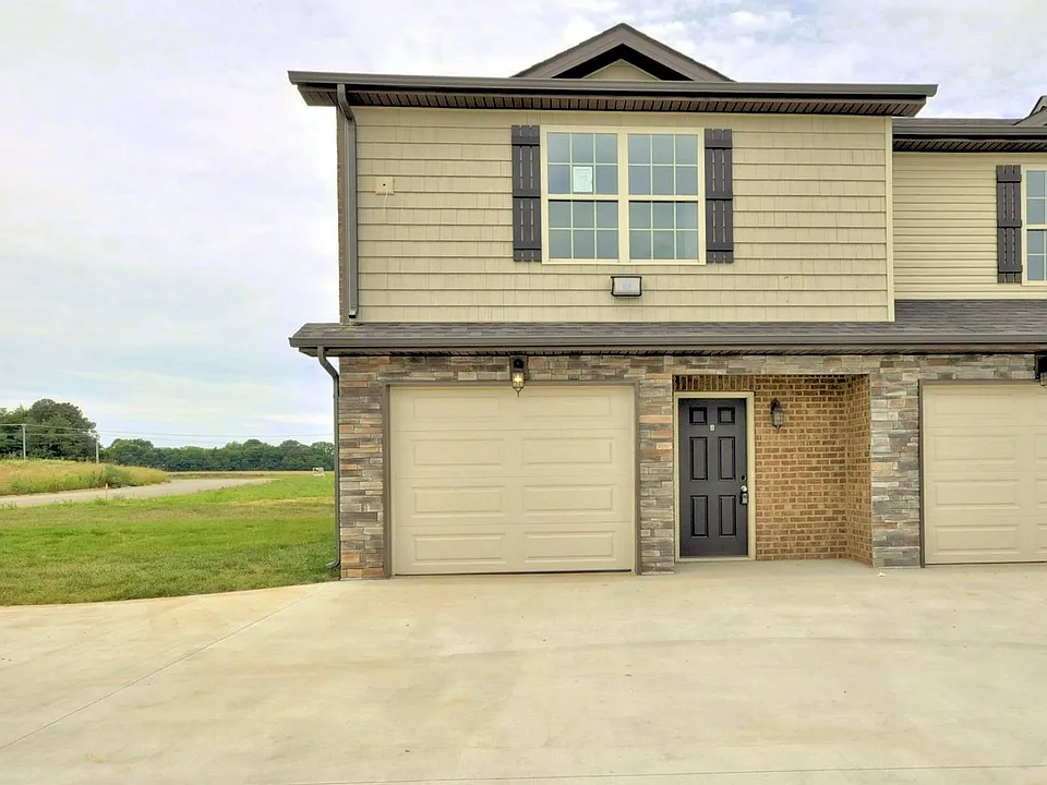 117 Melbourne Dr #A