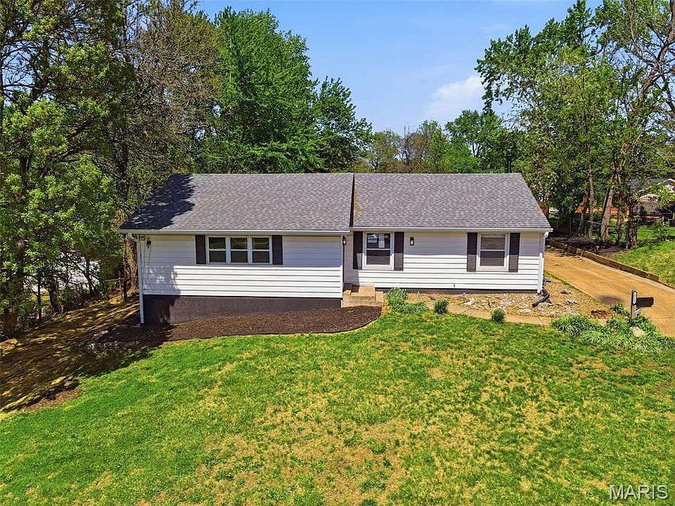 1st image of 10665 Farview Ave