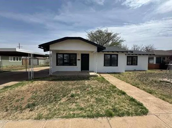 910 S 11th St, Slaton, TX 79364