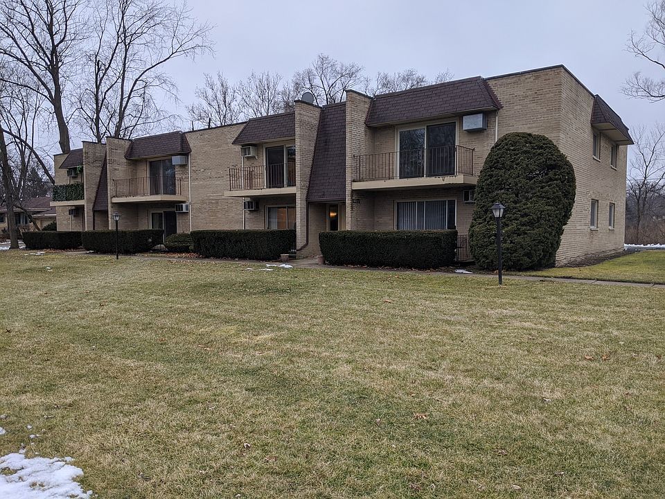 1st image of 12840 S 71st Ave #106