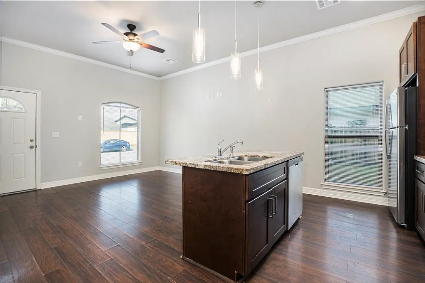2 bed, 960 sqft, $1,500 — Photo 4