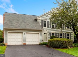 20409 Highland Hall Dr, Gaithersburg, MD 20886