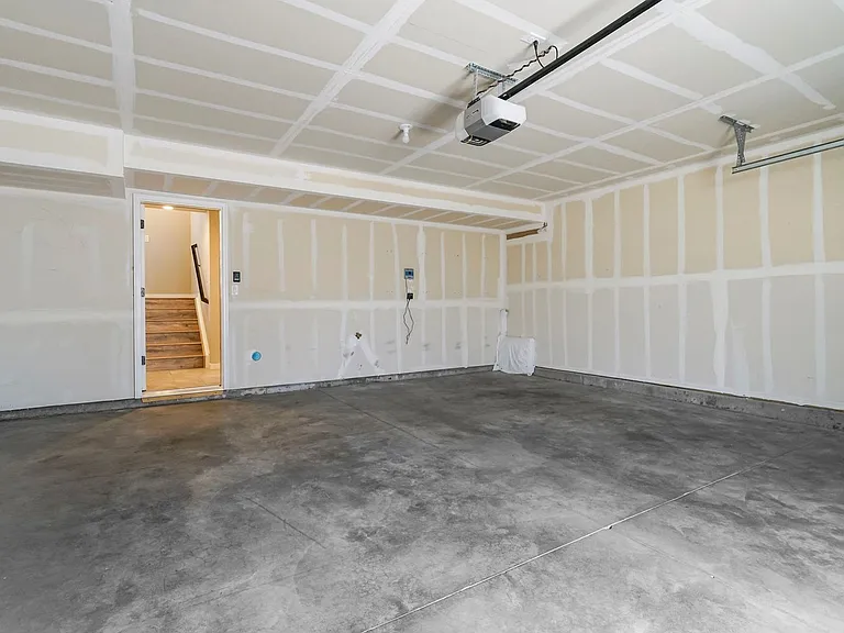 1354 Sunshine Valley Way — Photo 43