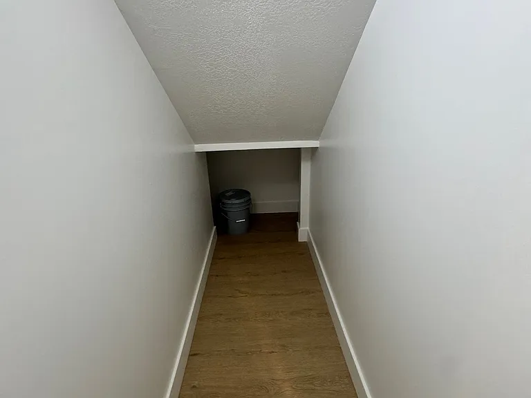 1838 W New York Dr — Photo 22