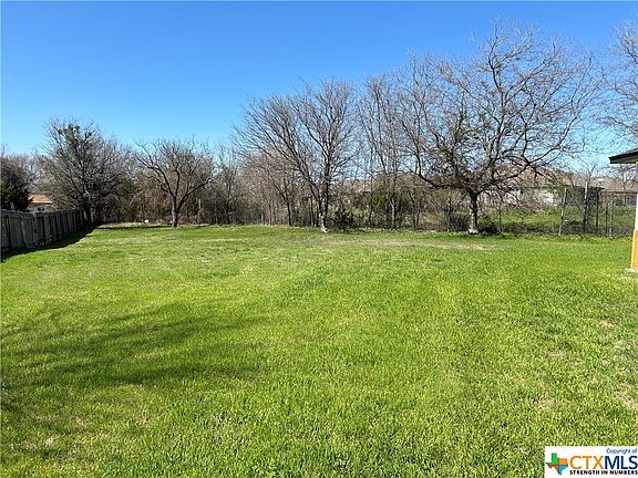3rd image of 1503 Schottische Ln