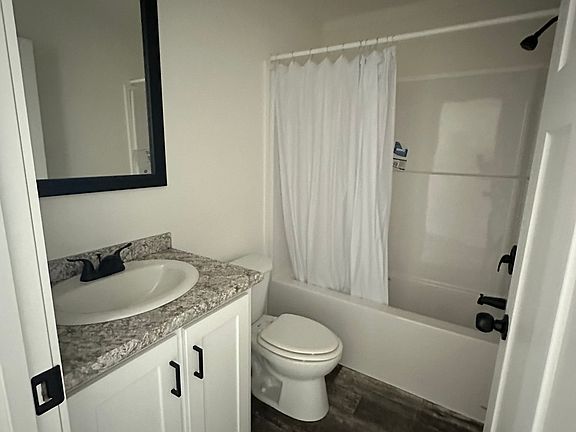 5th image of 428 Donegal Dr