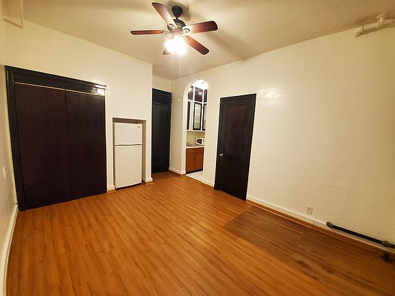 3rd image of 834 W Fullerton Ave APT A