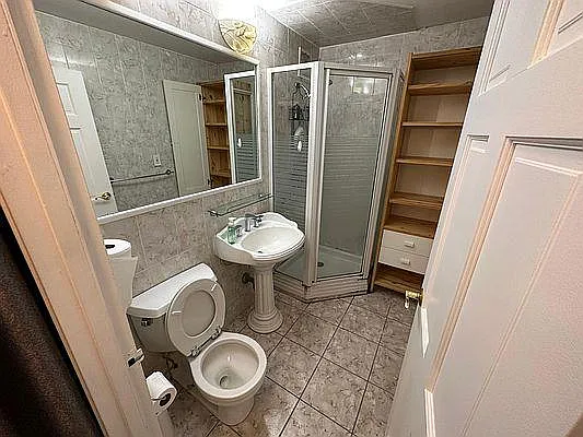 13635 Maple Ave #7B — Photo 6
