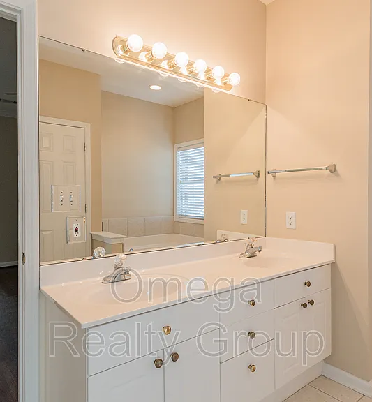 521 McGregor Ct — Photo 25