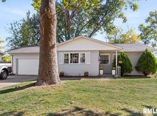 5302 N Arrow Dr, Peoria, IL 61614