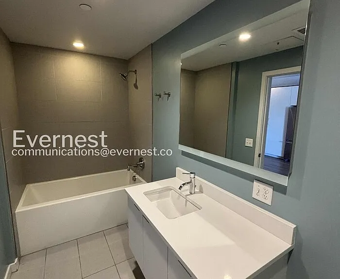 1300 N Ogden St #401 — Photo 19