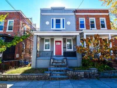 730 Roxboro Pl NW, Washington, DC, 20011