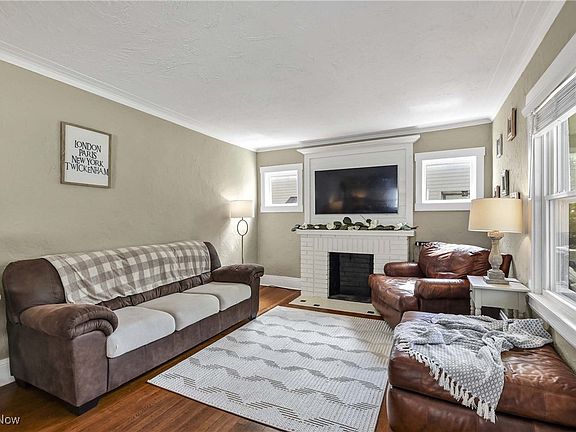 2nd image of 3959 W 210th St