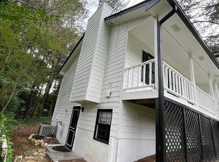 1029 Dogwood Rd, Snellville, GA 30078