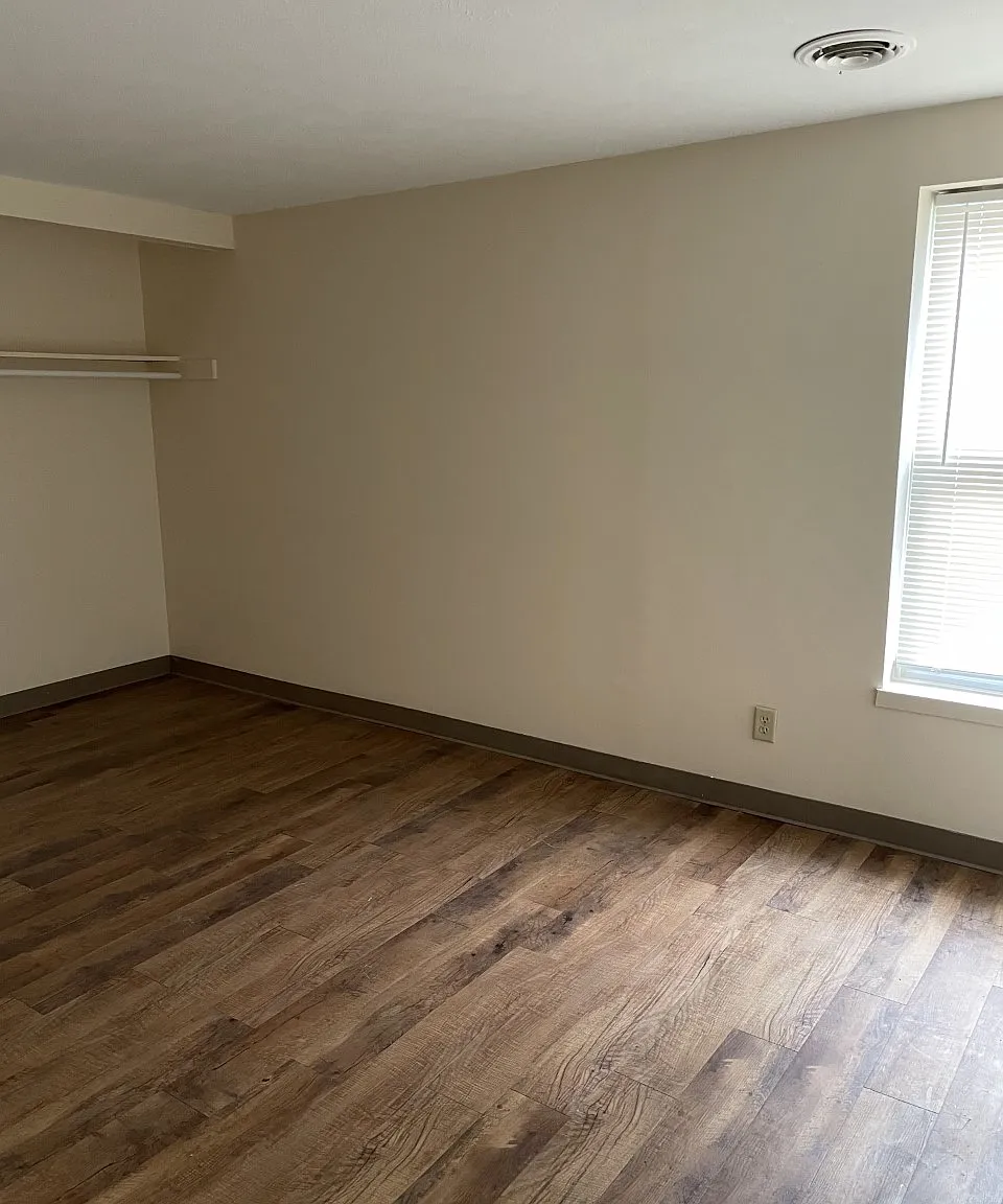 Cheyenne Village - 5907 B — Photo 3