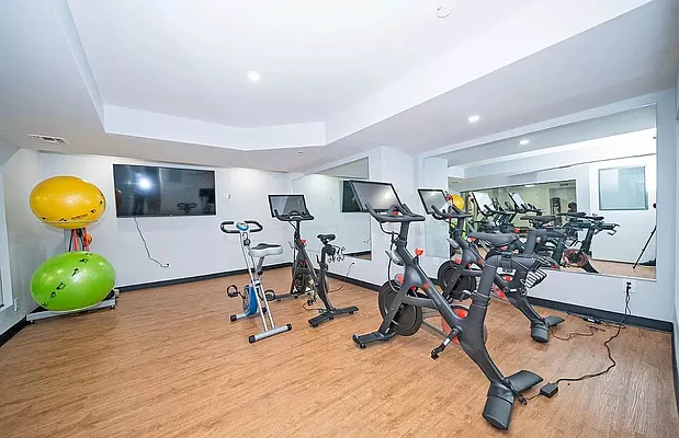 Rented by Reavis | media 77