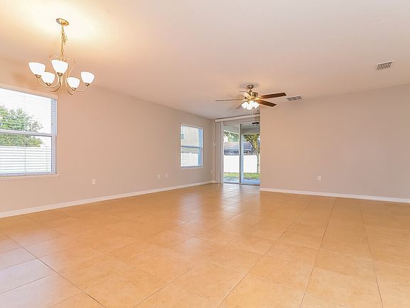 5th image of 16012 Yelloweyed Dr