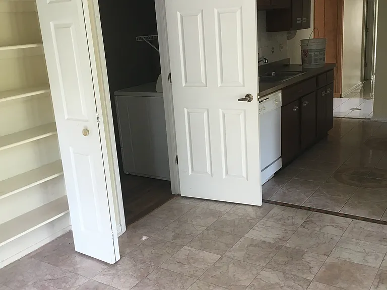 2S058 Churchill Ln — Photo 3