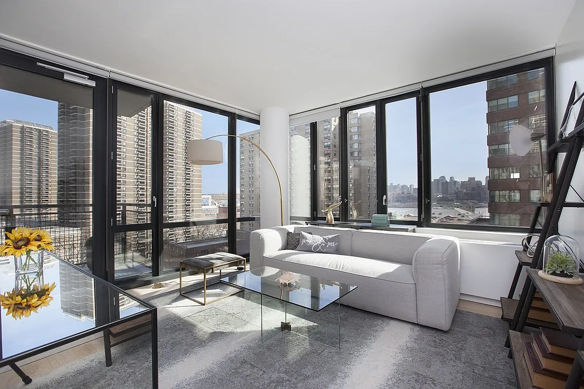 29 Cliff Street — Photo 1