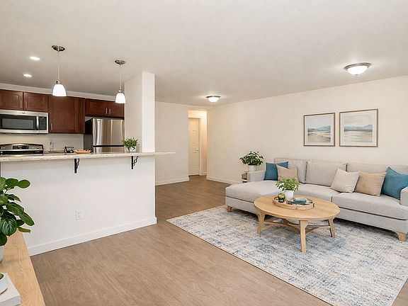 2nd image of 2501 Thorndyke Ave W APT 103