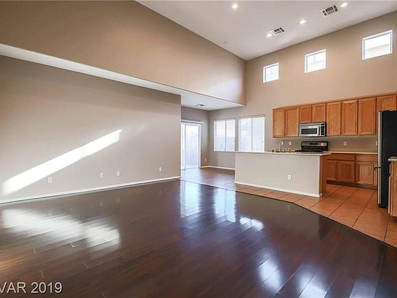 5th image of 124 Austin Rose Ave