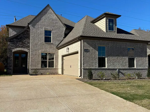 567 Rosalie Woods Dr, Cordova, TN 38018