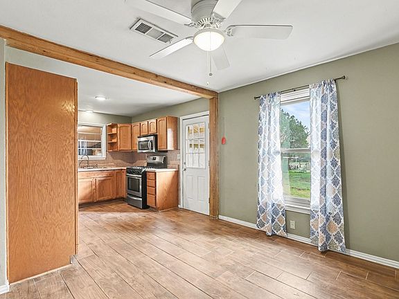 5th image of 108 N Cherry Ln