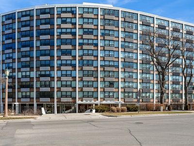 1630 Sheridan Rd UNIT 8J, Wilmette, IL, 60091