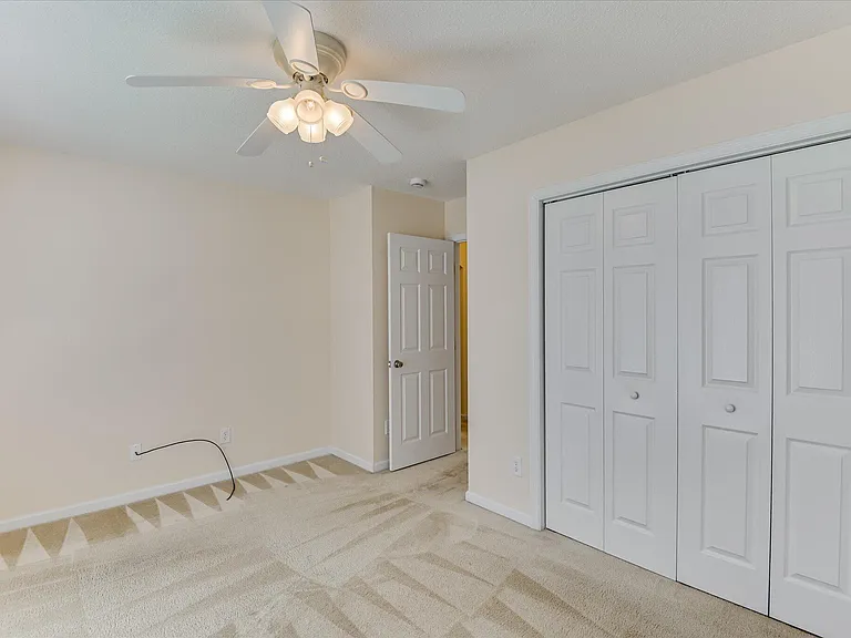 443 Surrey Park Dr SE — Photo 23