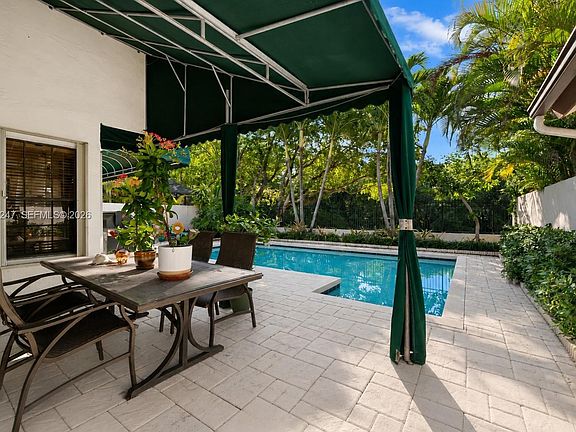 5th image of 21718 Club Villa Ter