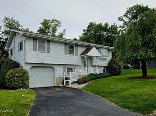 1605 W Montgomery St, Coal Township, PA 17866