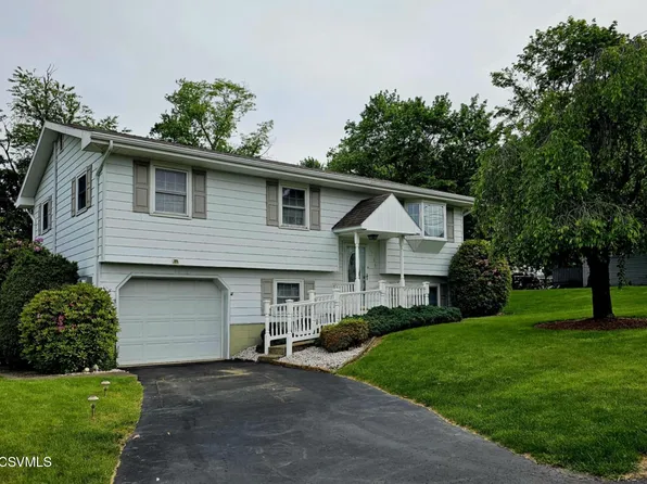 1605 W Montgomery St, Coal Township, PA 17866