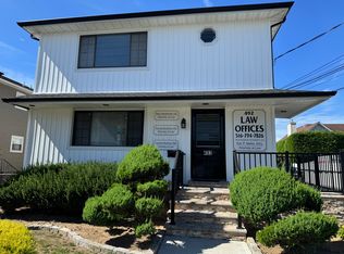 492 E Meadow Ave, East Meadow, NY 11554