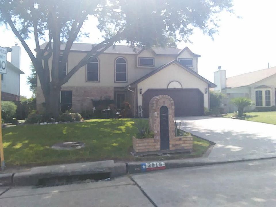 1st image of 2815 Whitinham Dr