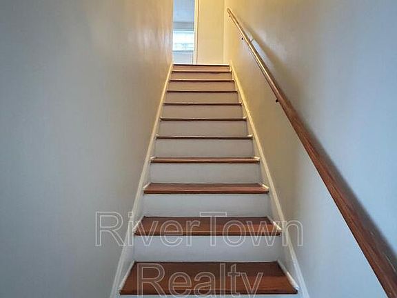 3rd image of 1764 Brown Ave